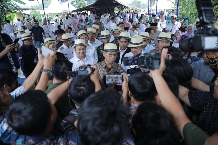 Mendes Yandri Resmikan Edu Wisata Agrobisnis di Desa Sodong